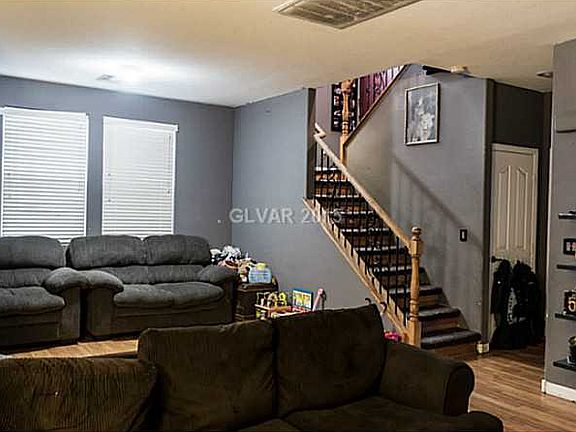 3rd image of 665 Quayside Ct