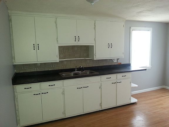 upper unit kitchen