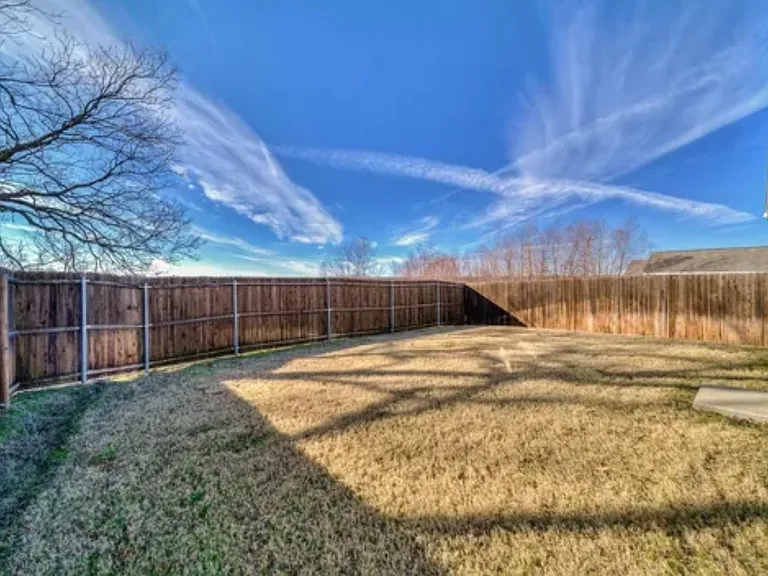 5689 McClelland St — Photo 11