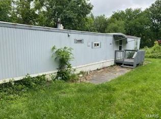 237 Circle Dr, Fairview Heights, IL 62208