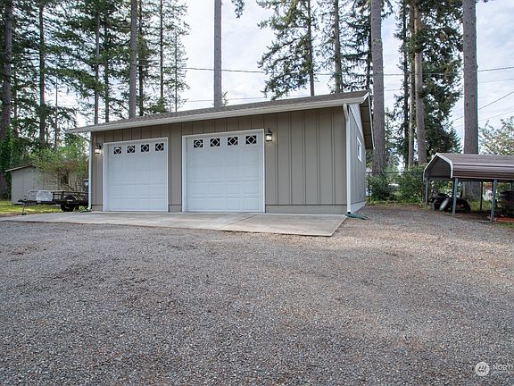 3rd image of 12510 80th Avenue E