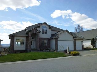 8826 E Red Oak Dr, Spokane, WA 99217