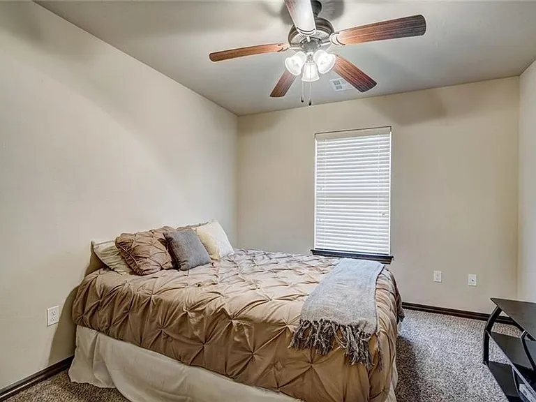 2301 Bretford Way — Photo 17