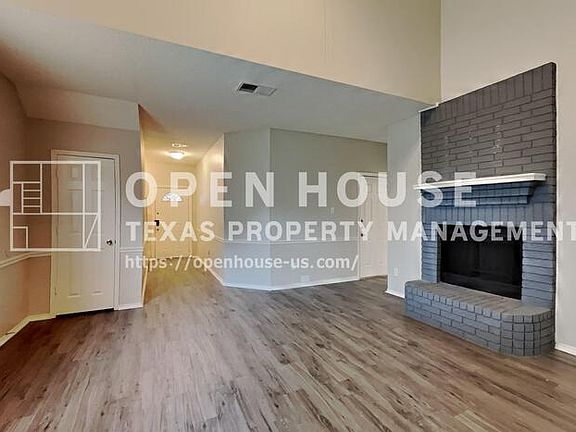 4th image of 905 Freshwood Ct