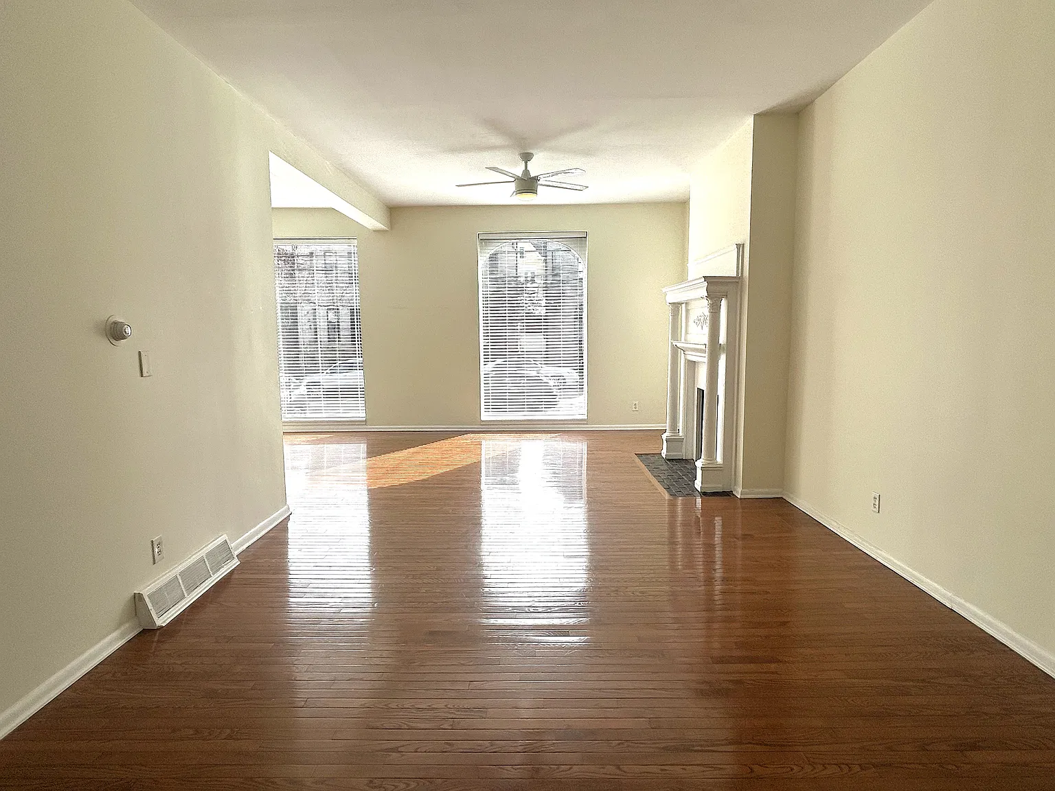 2 bed, 1.5 bath, 1500 sqft, $2,775 — Photo 3