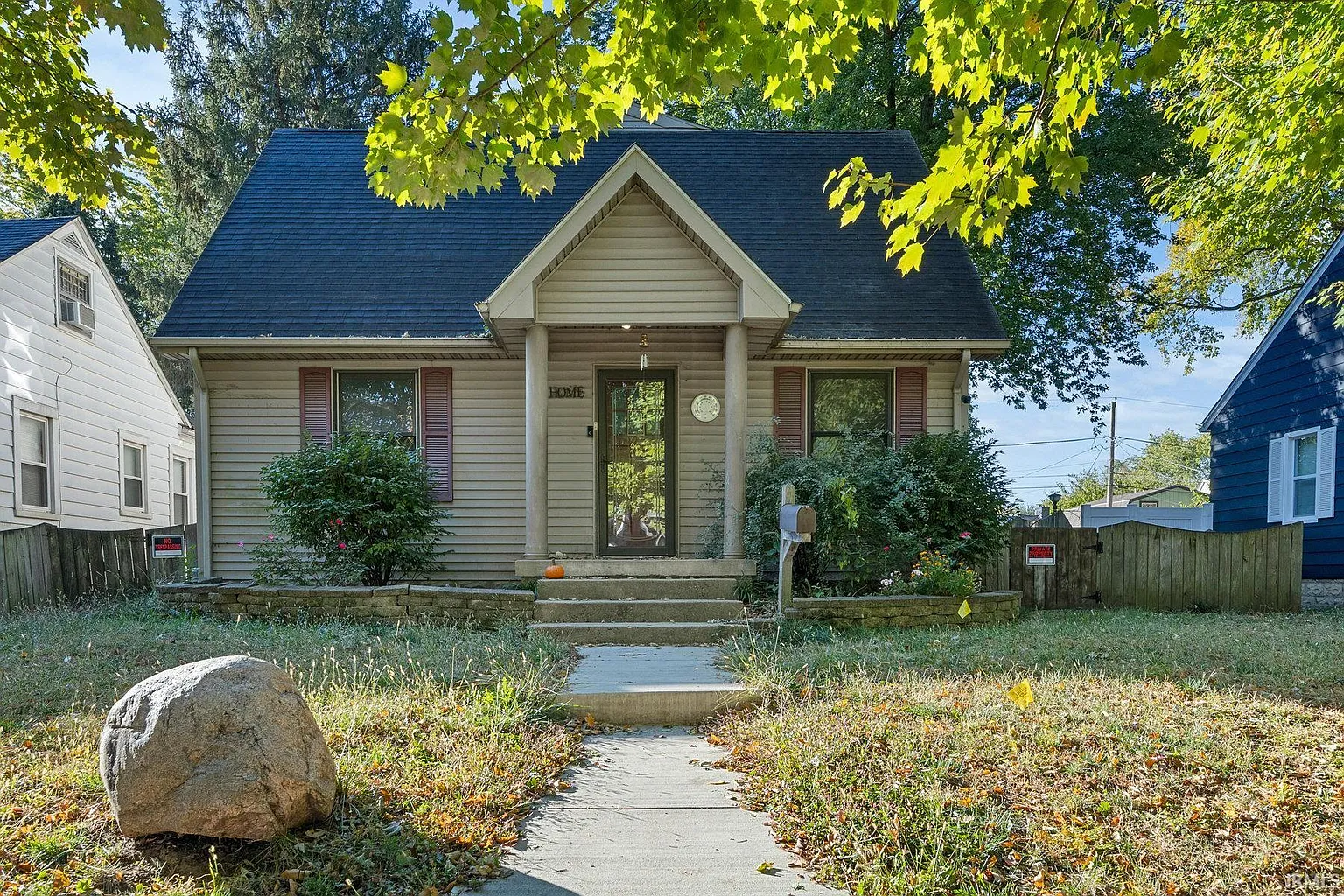 1925 Maple St photo 1