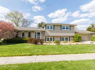 8336 Waterford Dr, Tinley Park, IL