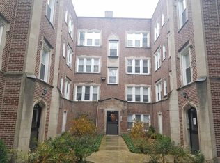 2006 W Jarvis Ave APT 2, Chicago, IL 60645