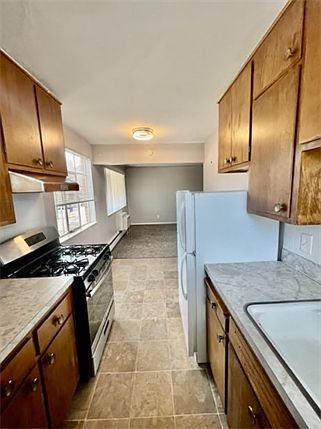2nd image of 800 Dexter St APT 208