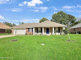 310 Bradford Dr, Richland, MS 39218
