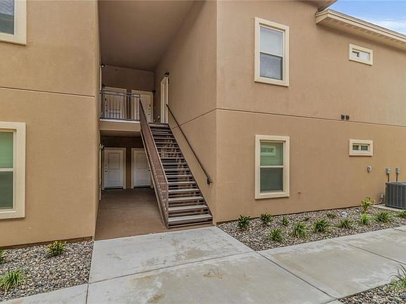 2nd image of 900 E Redbud Ave #15B5