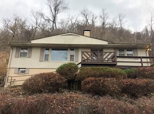 29 Woodland Dr, Wheeling, WV 26003