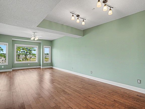 3rd image of 1551 Spinnaker Dr. #5934