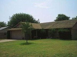 321 Lindenwood Ln S, Hewitt, TX 76643