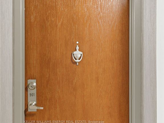 4th image of 711 Rossland Rd E #901