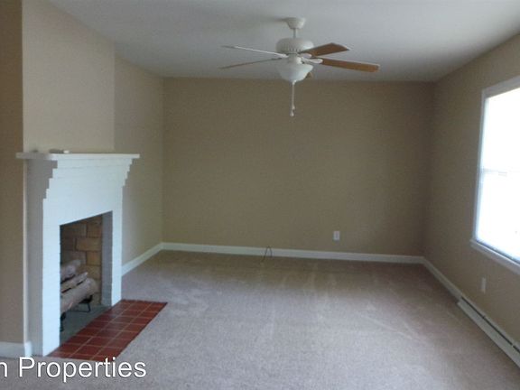 5th image of 818 Springwood Ave