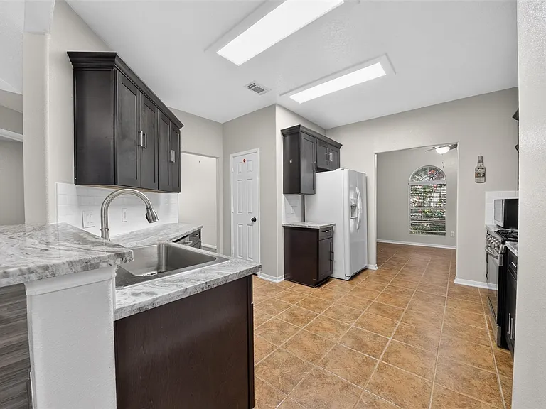 15506 Fir Woods Ln — Photo 8