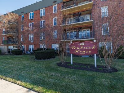 60 Hempstead Avenue #2P, Lynbrook, NY, 11563