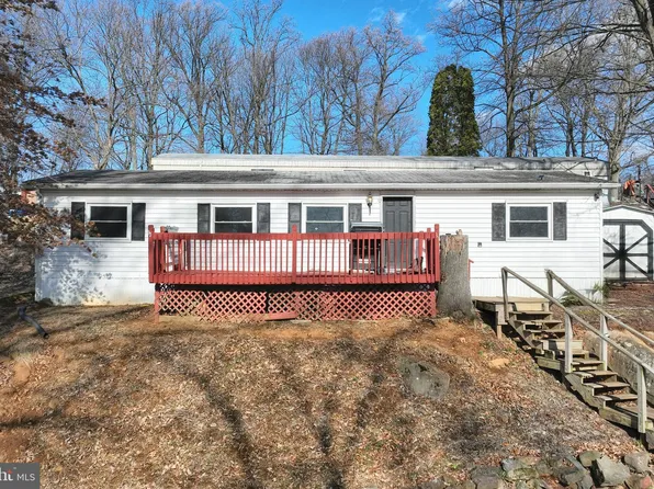 2550 Old Trail Rd Trailer 33, York Haven, PA 17370