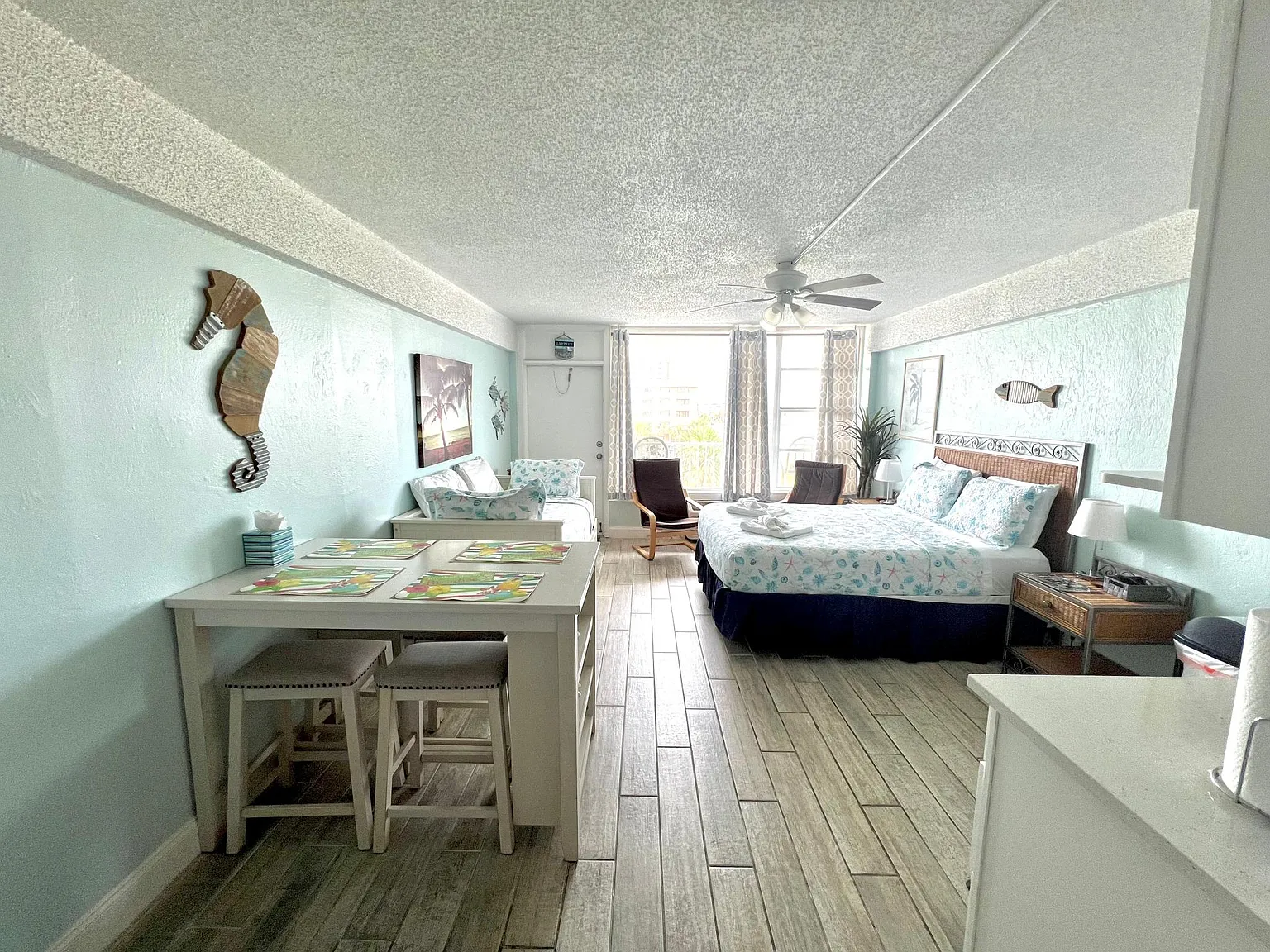 Studio, 430 sqft, $1,450 — Photo 4