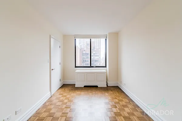 Rented by Mirador Real Estate | media 22