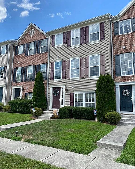 2nd image of 704 Wineberry Way