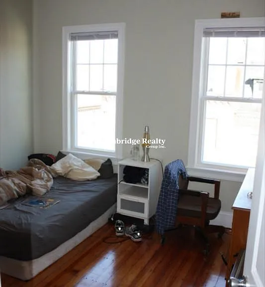 148 Hillside St #3T — Photo 8