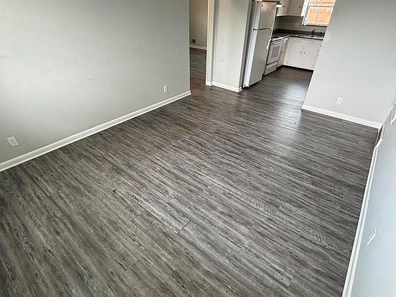 2nd image of 3007 Pamela Way APT 4