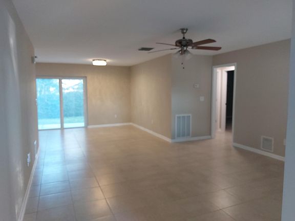 2nd image of 1511 Cromwell Dr