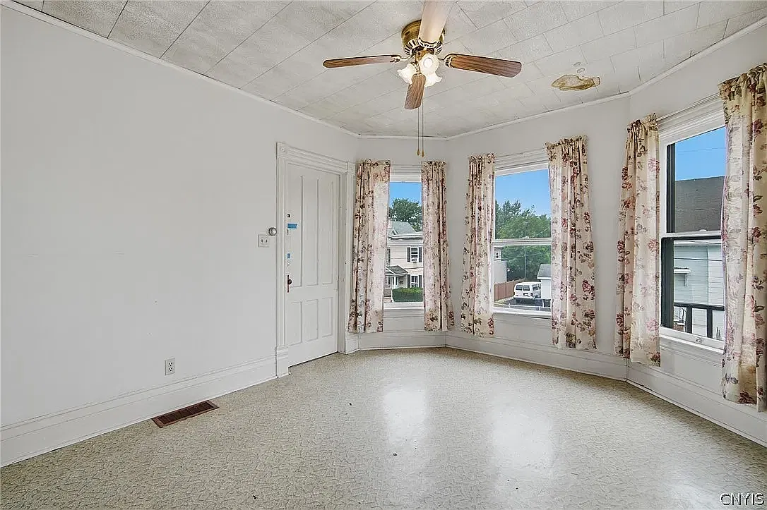 4 bed, 1700 sqft, $1,850 — Photo 4