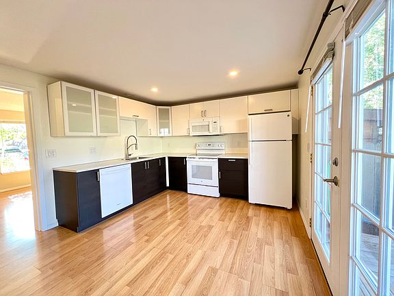 Newly renovated Kitchen.