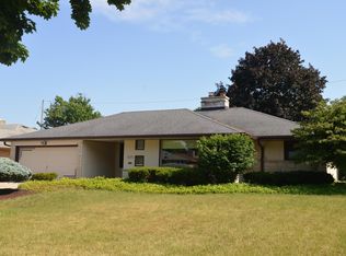 7225 W Wells St, Wauwatosa, WI 53213