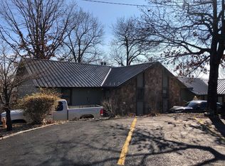 276 Notch Ln, Branson West, MO 65737