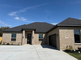 1832 Noble Ct, Grand Prairie, TX 75052