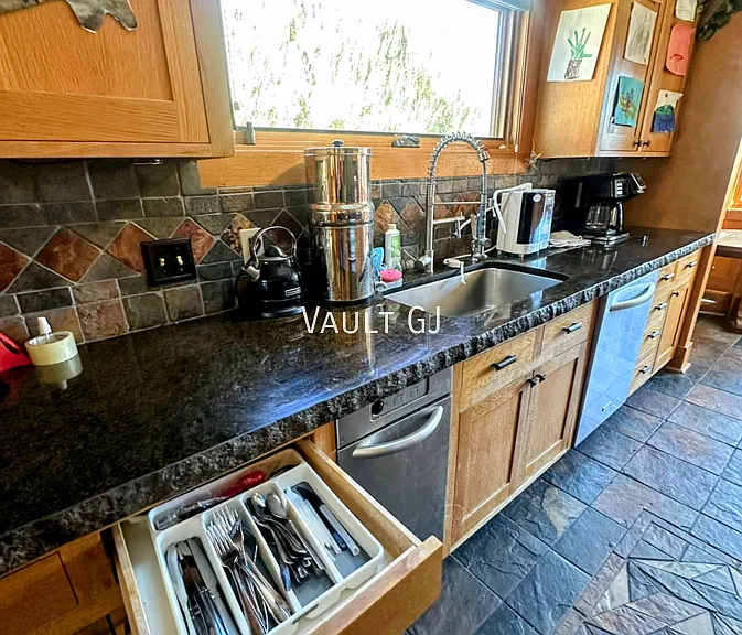520 N 7th St — Photo 6