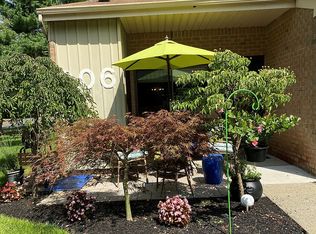 206 Covered Brg #A, Manalapan, NJ 07726