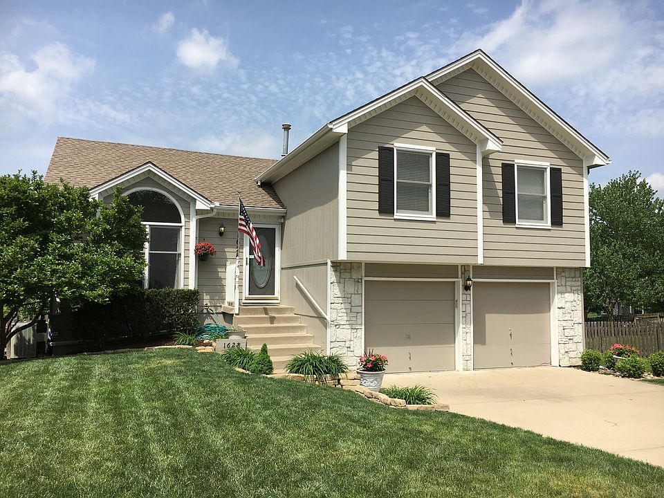 House painted in 2016!