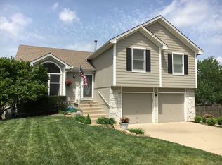 1628 SW Jeffrey Dr, Lees Summit, MO 64081