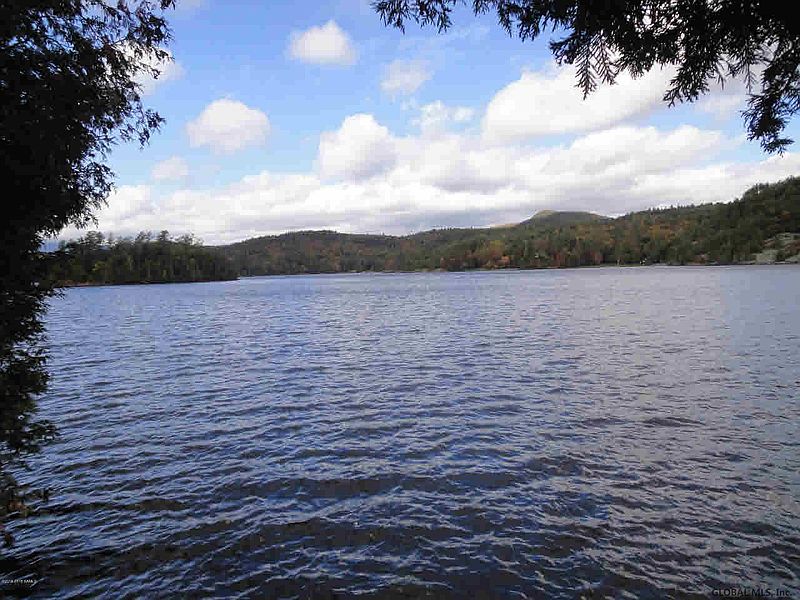 3rd image of 47 ADAMS Lane
