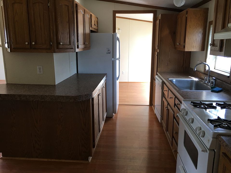 1st image of 401 Hunt Club Dr