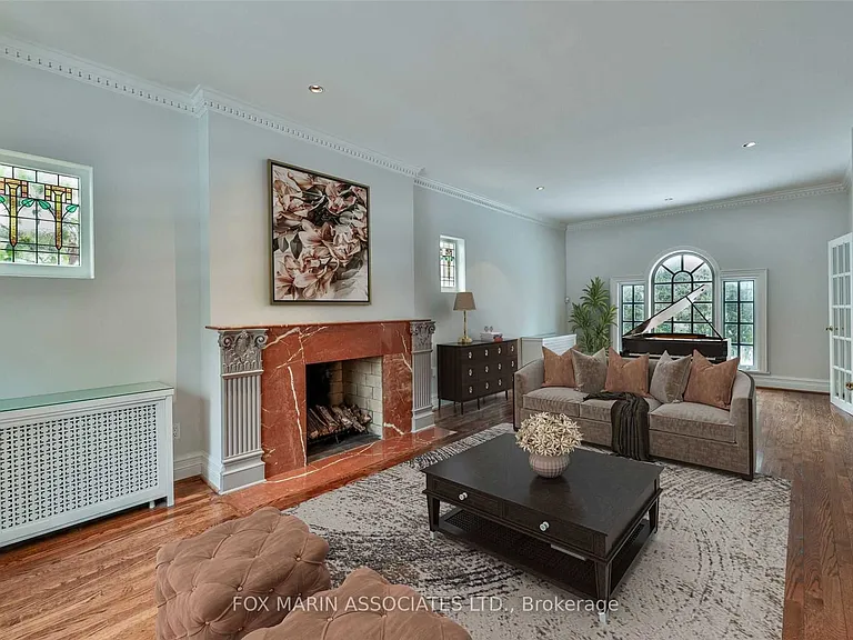54 Heathdale Rd — Photo 4