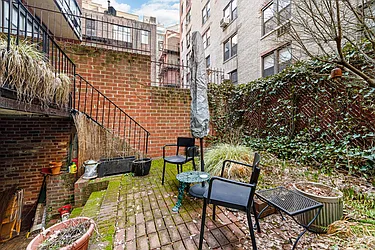 Rented by Ina Greenfield, LREB