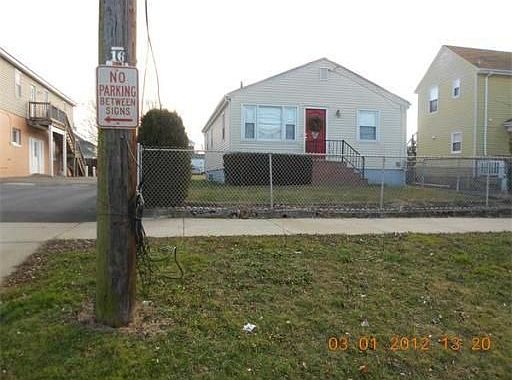 1st image of 160 Bradford St