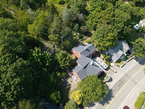 2nd image of 166 Hull St