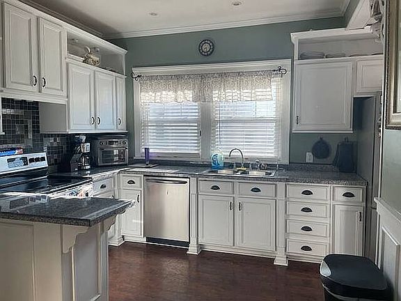 5th image of 417 W Chestnut St