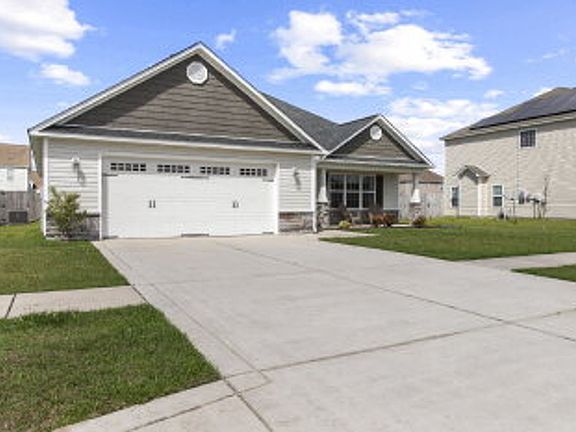 3rd image of 318 Aquamarine Cir