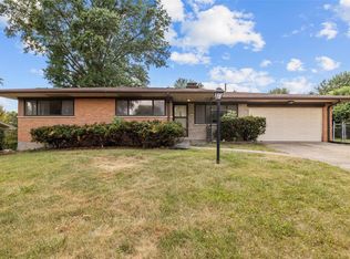 9864 Amberley Dr, Saint Louis, MO