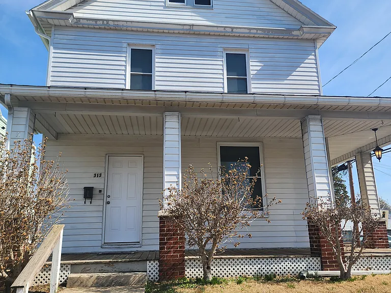 313 Reno Ave — Photo 2