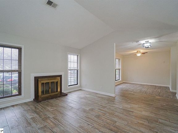 5th image of 10 Forest Lake Dr #1