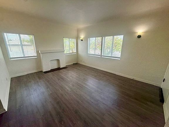 3rd image of 1053-1059 Mira Mar Ave #3751-3753